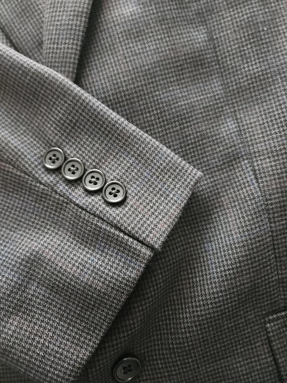 Jos. A. Bank Men's Gray Houndstooth Wool  2-Button Blazer 40S, Executive.